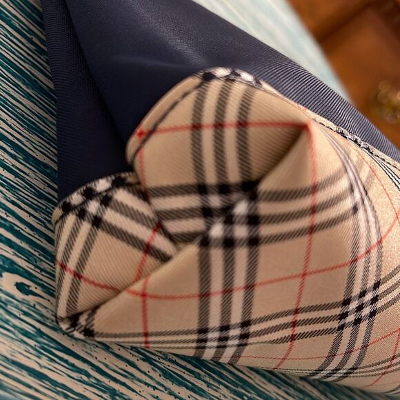 Burberry Nylon Nova Check Makeup Pouch/Bag Authenticated - Picture 9 of 9